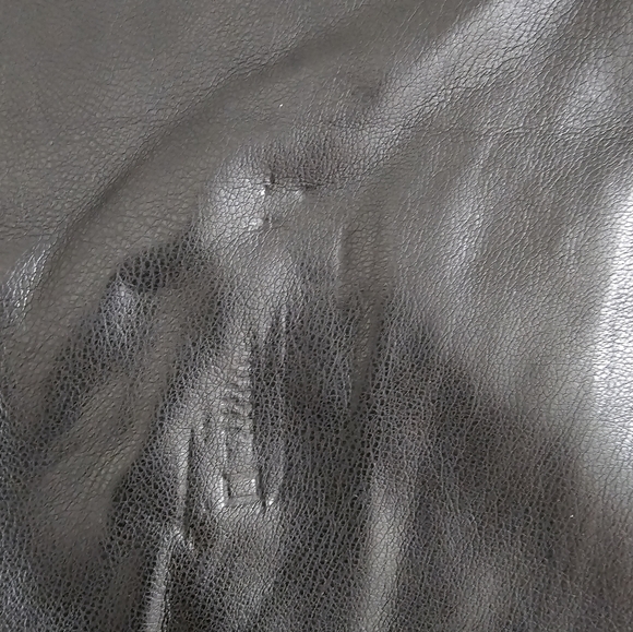 Maniere De Voir Black Leather Mini Skirt with Buckle and Chain - Picture 17 of 17